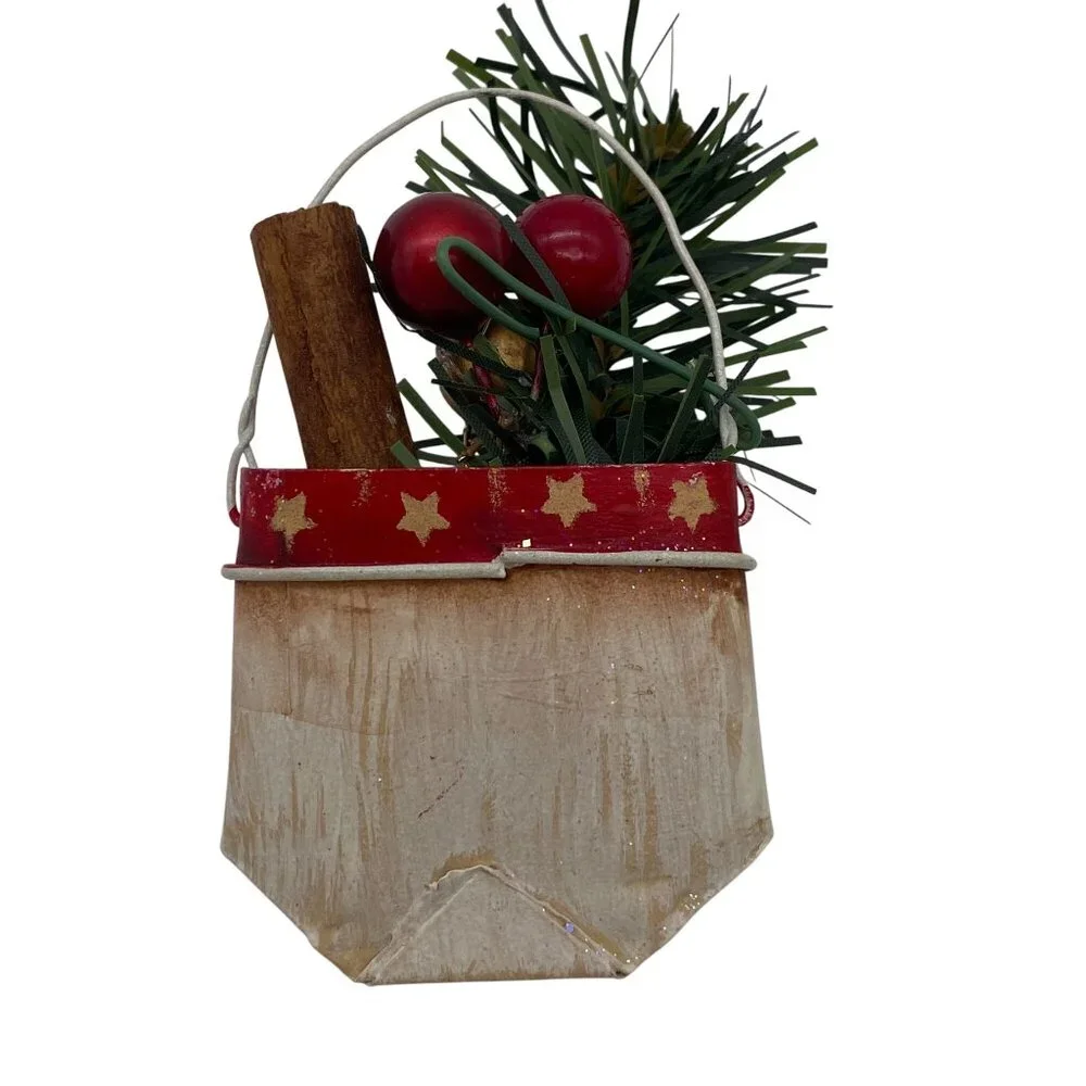Hand‎ painted Santa Claus Christmas tree ornaments paint brush metal pocket
